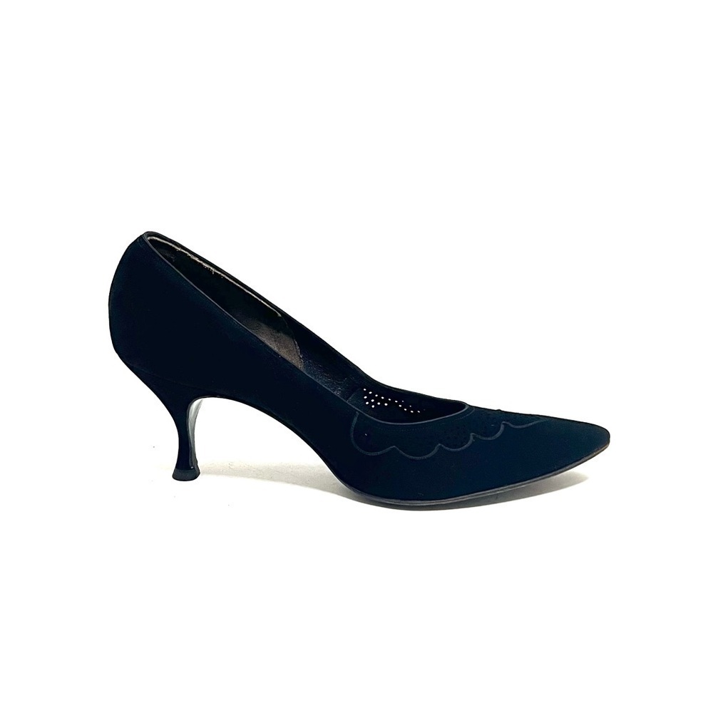 Vintage 1950s black suede pointy toe scalloped slip on French heels